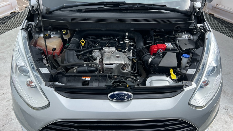 Ford B-MAX 1.0 EcoBoost Titanium Navigator 5dr Petrol Hatchback - Image 8