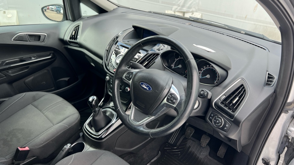 Ford B-MAX 1.0 EcoBoost Titanium Navigator 5dr Petrol Hatchback - Image 11