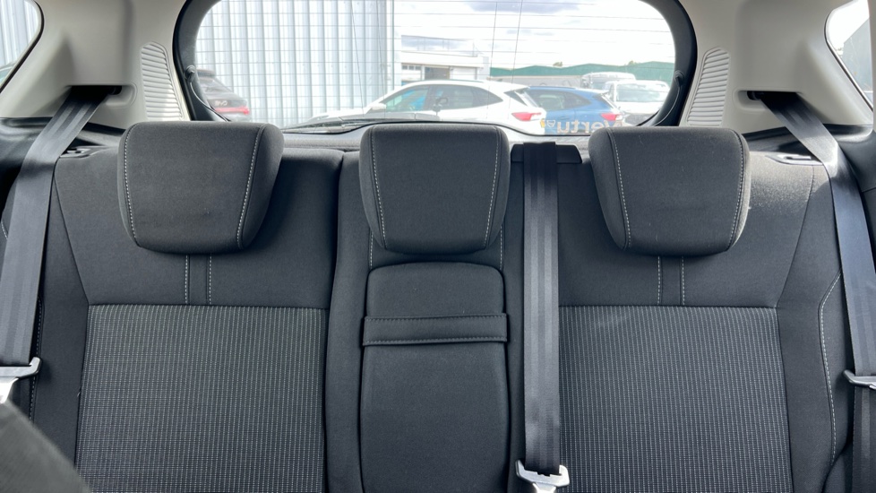 Ford B-MAX 1.0 EcoBoost Titanium Navigator 5dr Petrol Hatchback - Image 15