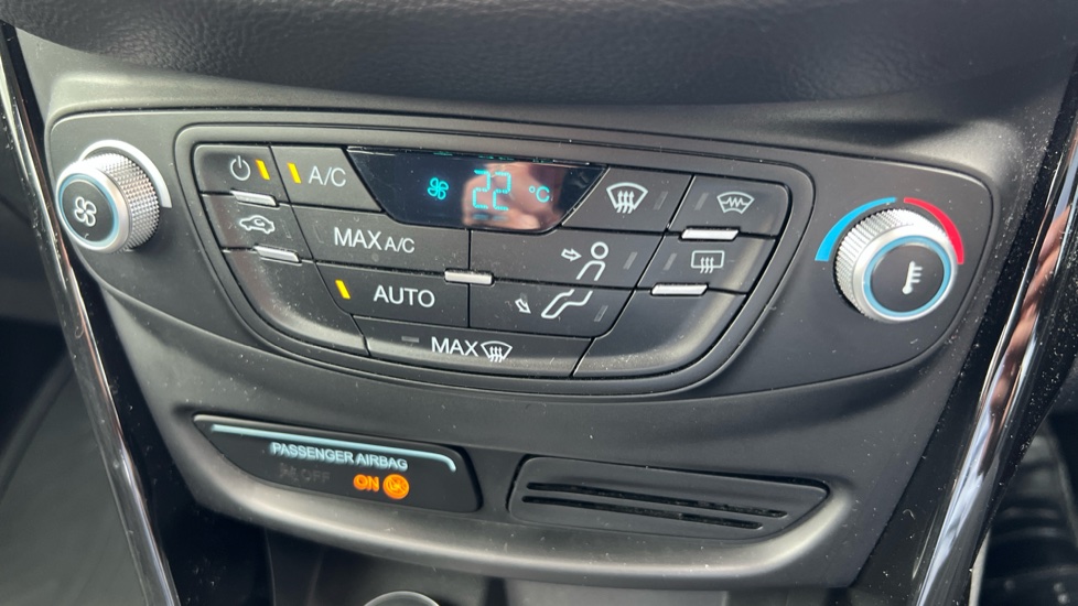 Ford B-MAX 1.0 EcoBoost Titanium Navigator 5dr Petrol Hatchback - Image 26