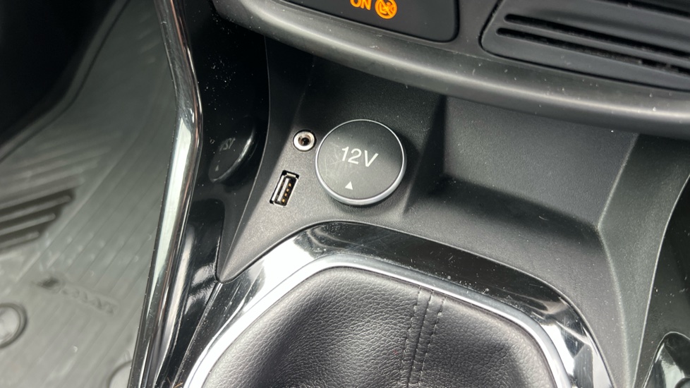 Ford B-MAX 1.0 EcoBoost Titanium Navigator 5dr Petrol Hatchback - Image 27
