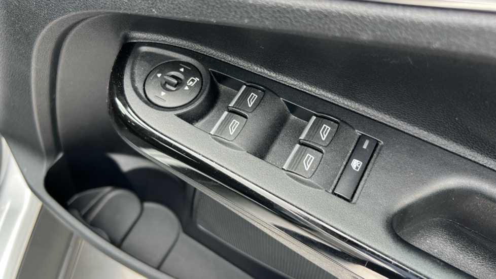 Ford B-MAX 1.0 EcoBoost Titanium Navigator 5dr Petrol Hatchback - Image 36