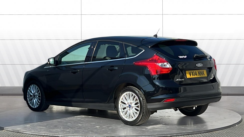 Ford Focus 1.0 125 EcoBoost Zetec Navigator 5dr Petrol Hatchback - Image 2