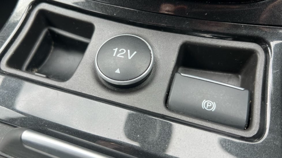 Ford Kuga 1.5 EcoBoost ST-Line 5dr 2WD Petrol Estate - Image 29