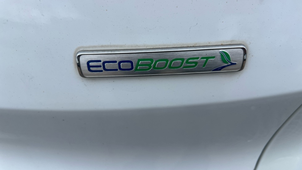 Ford Kuga 1.5 EcoBoost ST-Line 5dr 2WD Petrol Estate - Image 40