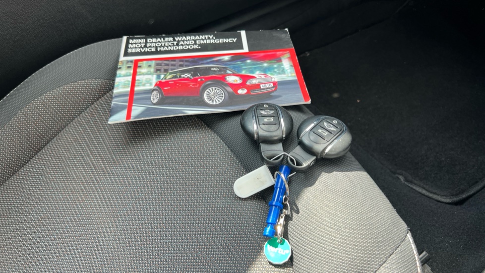 MINI Hatchback 1.5 Cooper 3dr Petrol Hatchback - Image 19