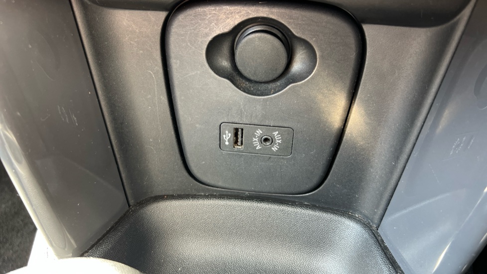 MINI Hatchback 1.5 Cooper 3dr Petrol Hatchback - Image 26