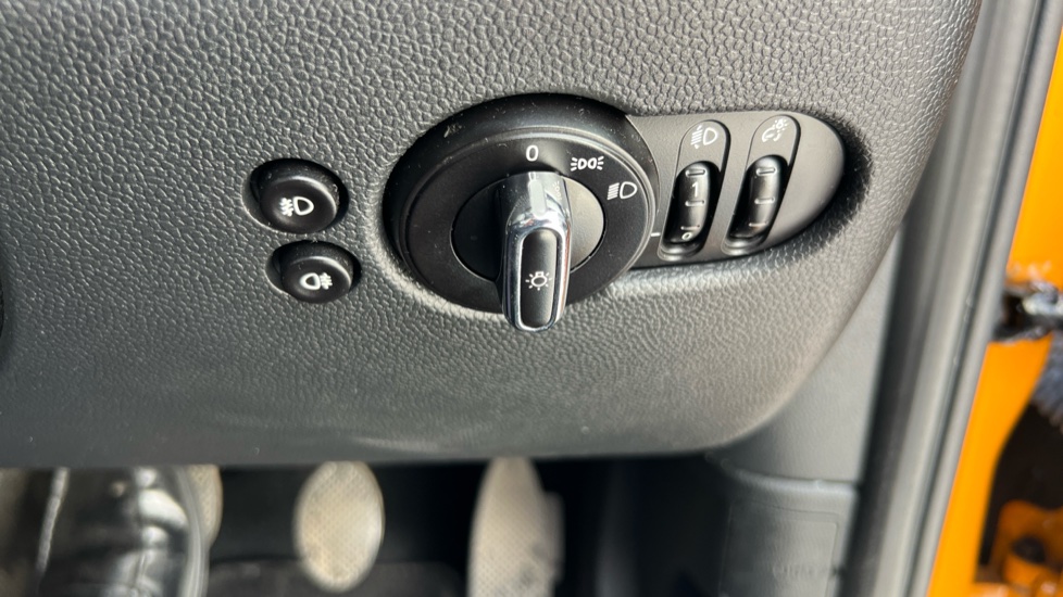 MINI Hatchback 1.5 Cooper 3dr Petrol Hatchback - Image 30