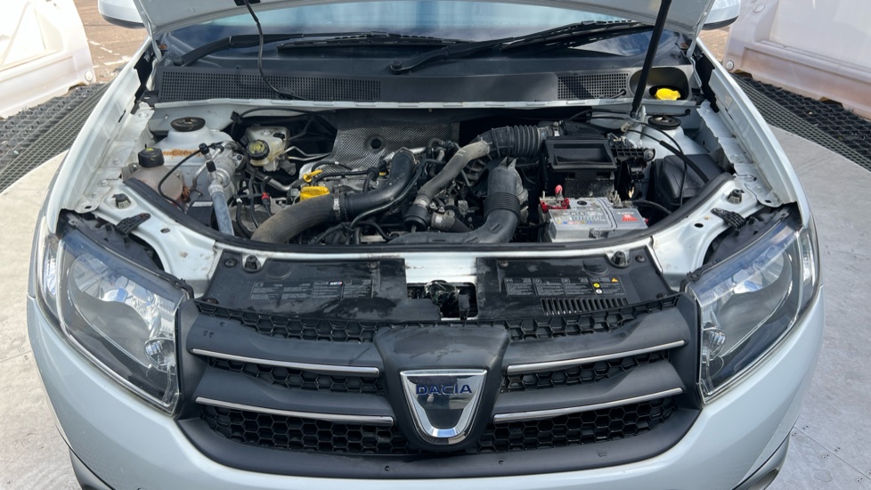 Dacia Sandero Stepway 0.9 TCe Laureate 5dr Petrol Hatchback - Image 8