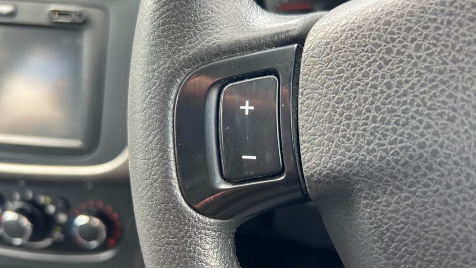 Dacia Sandero Stepway 0.9 TCe Laureate 5dr Petrol Hatchback - Image 30