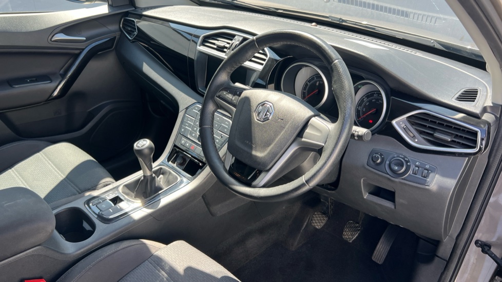MG GS 1.5 TGI Excite 5dr Petrol Hatchback - Image 11