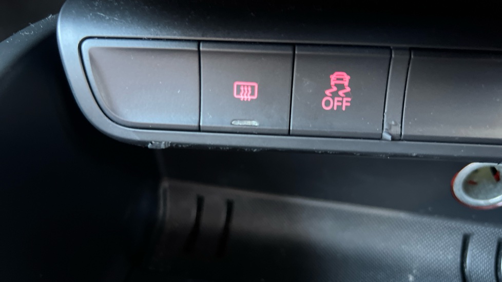 Audi A1 1.0 TFSI Sport Nav 5dr Petrol Hatchback - Image 27