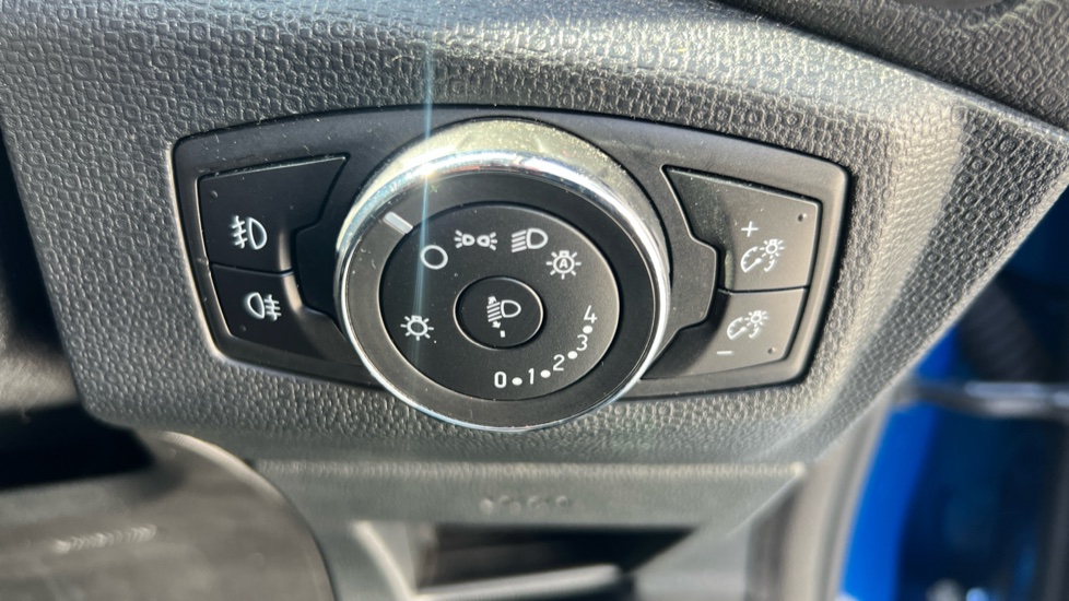 Ford EcoSport 1.0 EcoBoost Titanium 5dr Petrol Hatchback - Image 37