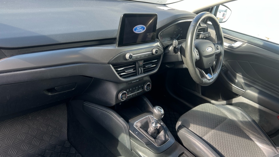 Ford Focus 1.0 EcoBoost 125 Titanium X 5dr Petrol Hatchback - Image 9