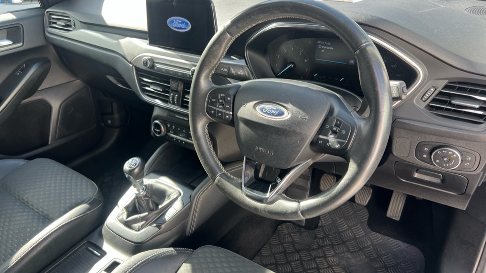 Ford Focus 1.0 EcoBoost 125 Titanium X 5dr Petrol Hatchback - Image 11