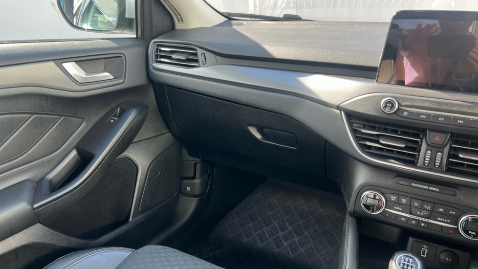 Ford Focus 1.0 EcoBoost 125 Titanium X 5dr Petrol Hatchback - Image 14