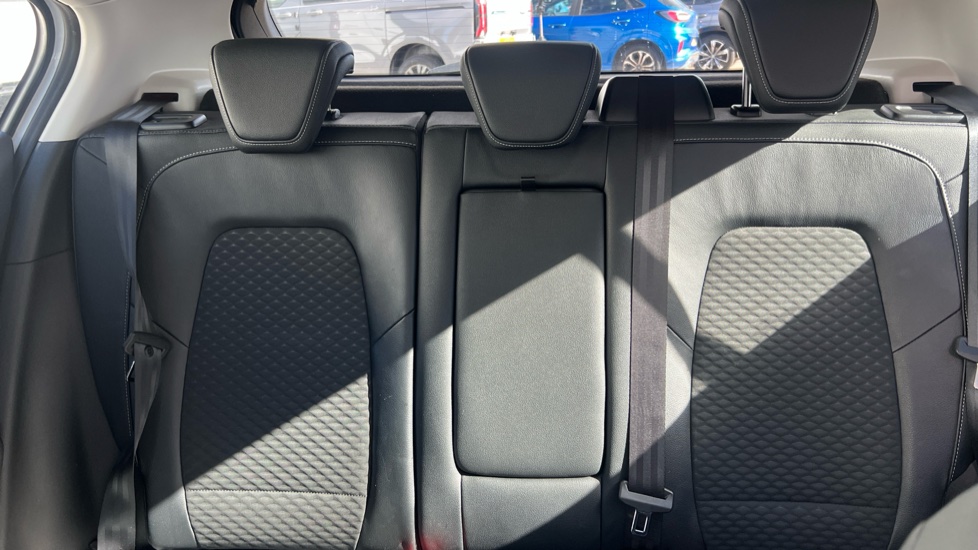 Ford Focus 1.0 EcoBoost 125 Titanium X 5dr Petrol Hatchback - Image 15