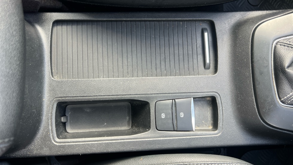 Ford Focus 1.0 EcoBoost 125 Titanium X 5dr Petrol Hatchback - Image 34