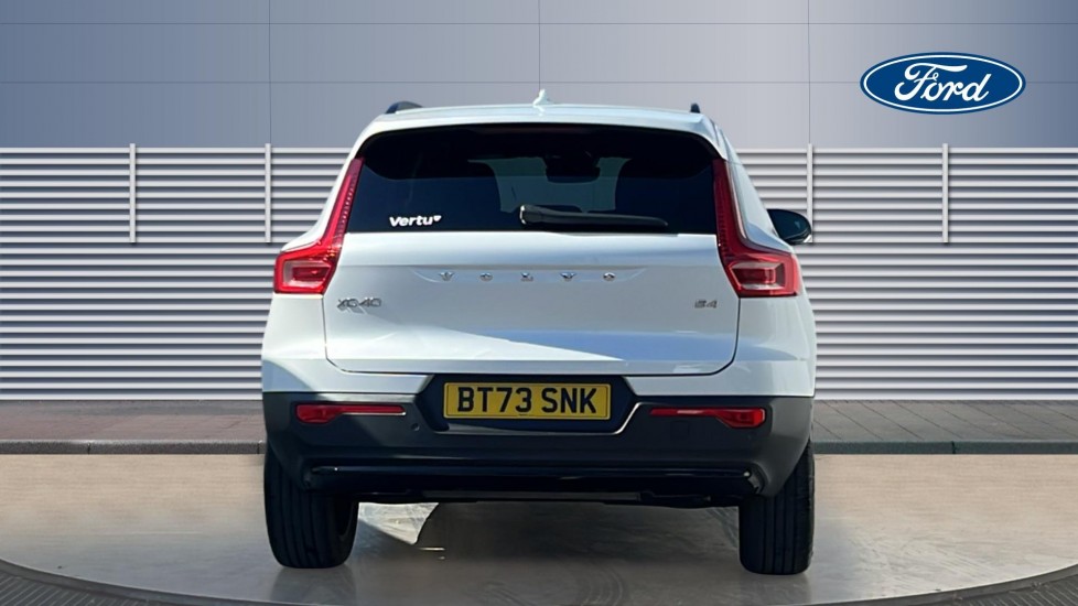 Volvo XC40 2.0 B4P Ultimate Dark 5dr Auto Petrol Estate - Image 6