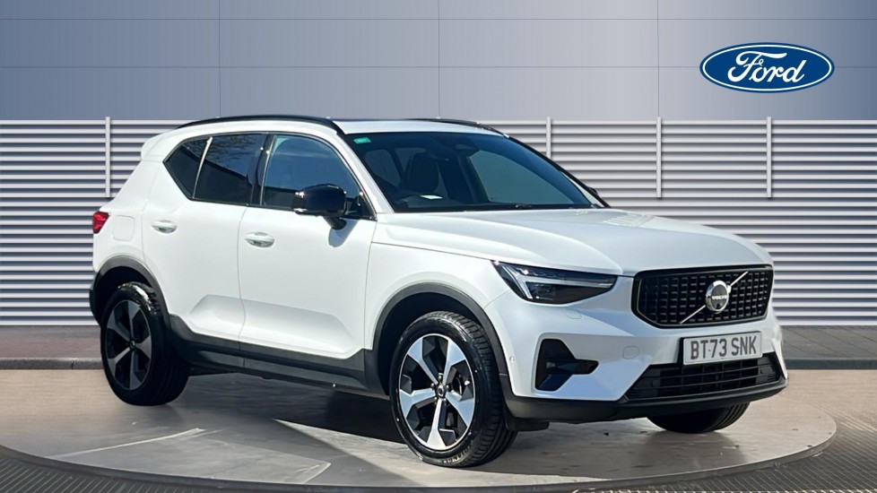 Volvo XC40 2.0 B4P Ultimate Dark 5dr Auto Petrol Estate - Image 1