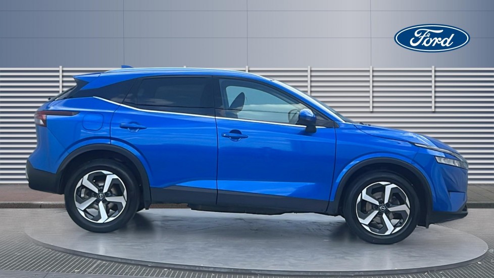 Nissan Qashqai 1.3 DiG-T MH N-Connecta 5dr Petrol Hatchback - Image 5