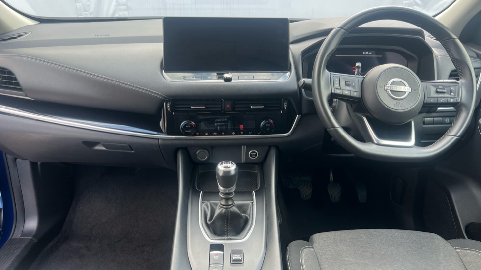 Nissan Qashqai 1.3 DiG-T MH N-Connecta 5dr Petrol Hatchback - Image 10
