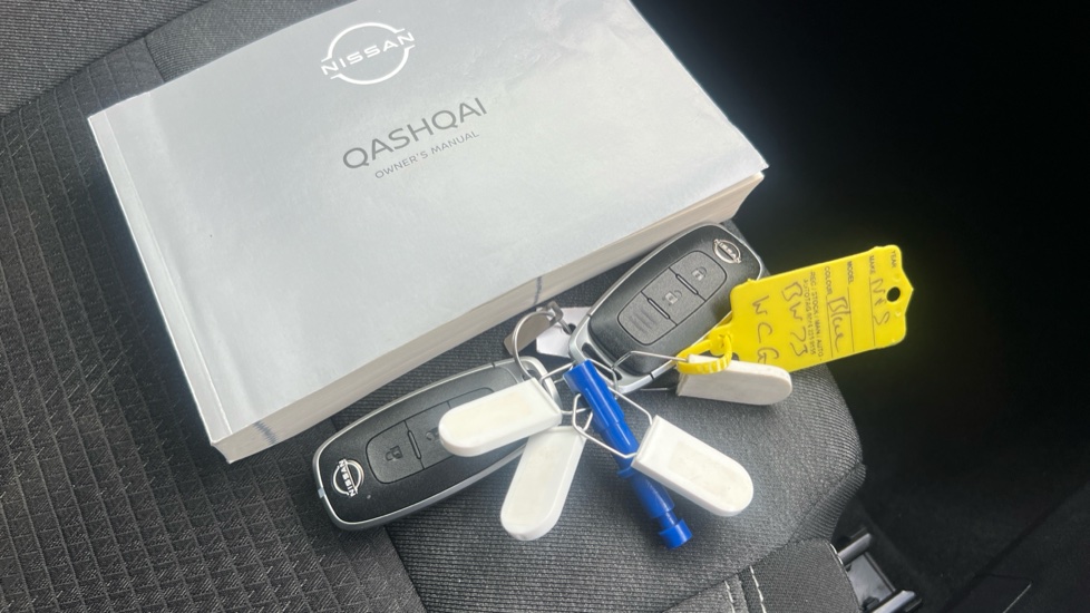 Nissan Qashqai 1.3 DiG-T MH N-Connecta 5dr Petrol Hatchback - Image 19