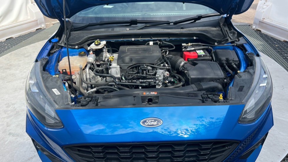 Ford Focus 1.0 EcoBoost Hybrid mHEV 125 ST-Line X Edition 5dr Petrol Hatchback - Image 8