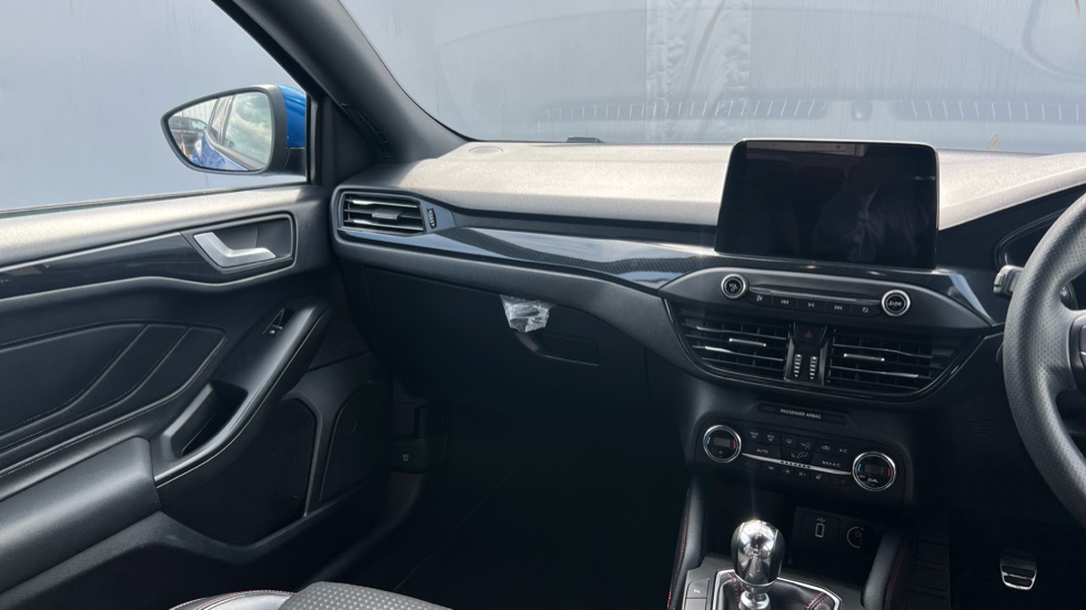 Ford Focus 1.0 EcoBoost Hybrid mHEV 125 ST-Line X Edition 5dr Petrol Hatchback - Image 14