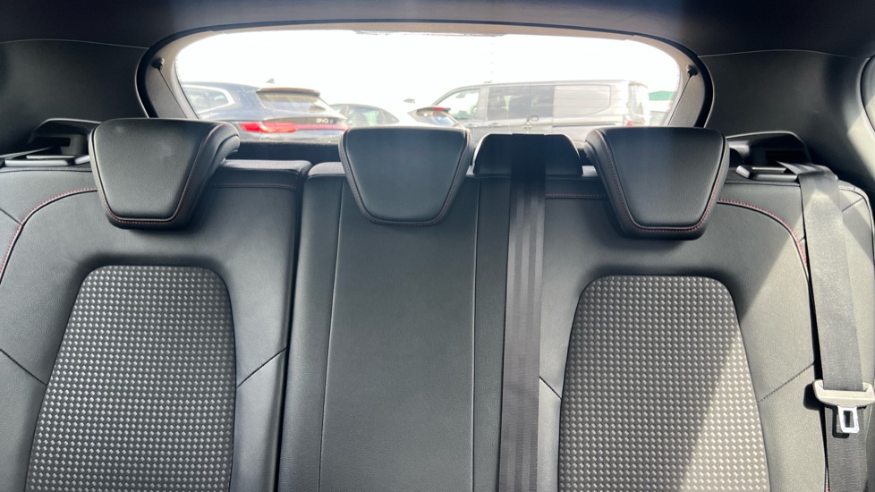 Ford Focus 1.0 EcoBoost Hybrid mHEV 125 ST-Line X Edition 5dr Petrol Hatchback - Image 15