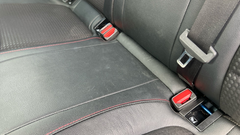 Ford Focus 1.0 EcoBoost Hybrid mHEV 125 ST-Line X Edition 5dr Petrol Hatchback - Image 17