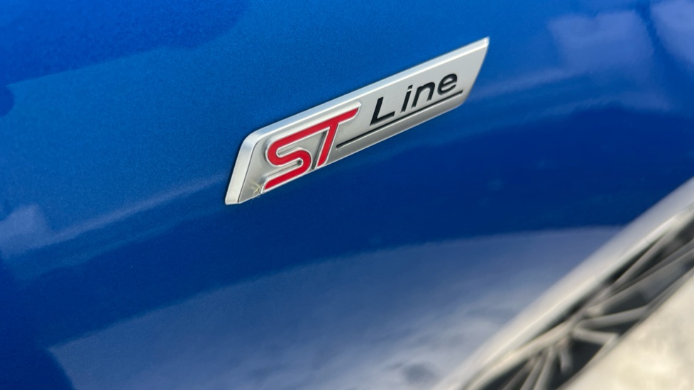 Ford Focus 1.0 EcoBoost Hybrid mHEV 125 ST-Line X Edition 5dr Petrol Hatchback - Image 43
