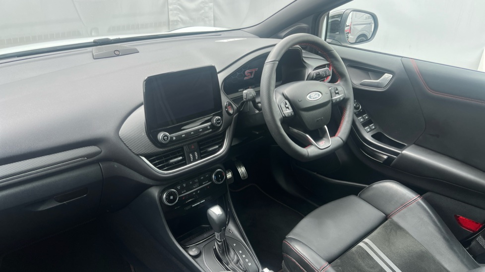 Ford Puma ST 1.0 EcoBoost Hybrid mHEV ST 5dr DCT Petrol Hatchback - Image 9