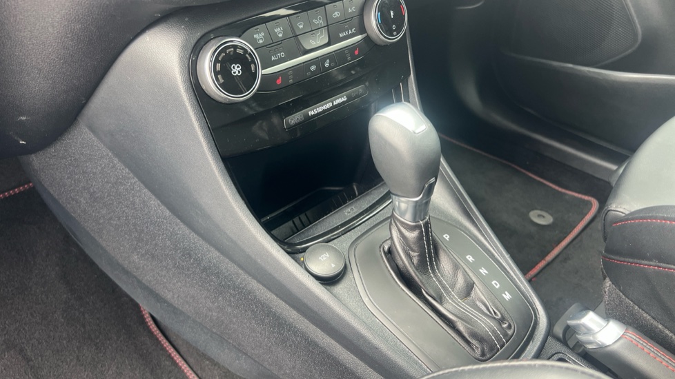 Ford Puma ST 1.0 EcoBoost Hybrid mHEV ST 5dr DCT Petrol Hatchback - Image 13