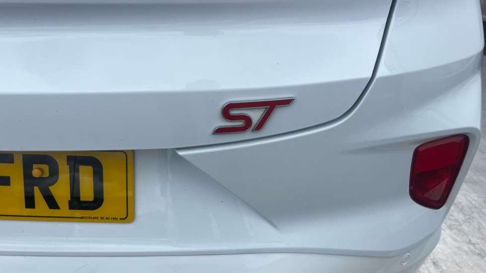 Ford Puma ST 1.0 EcoBoost Hybrid mHEV ST 5dr DCT Petrol Hatchback - Image 28