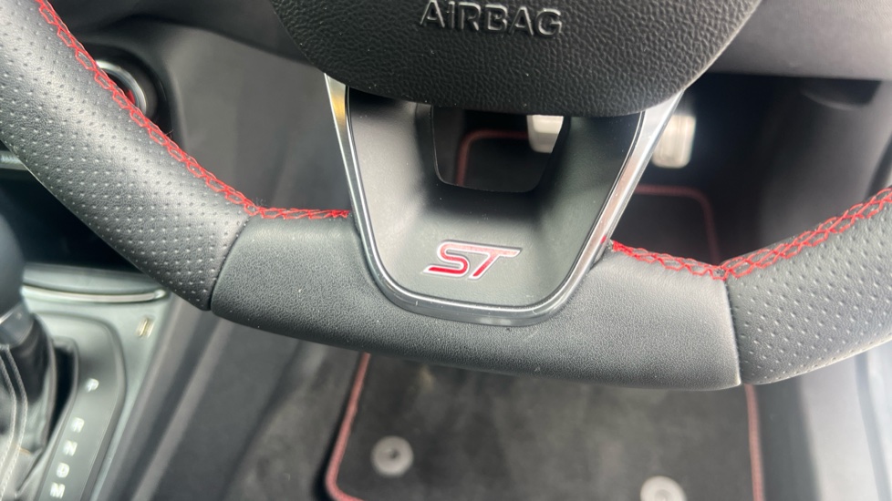 Ford Puma ST 1.0 EcoBoost Hybrid mHEV ST 5dr DCT Petrol Hatchback - Image 30