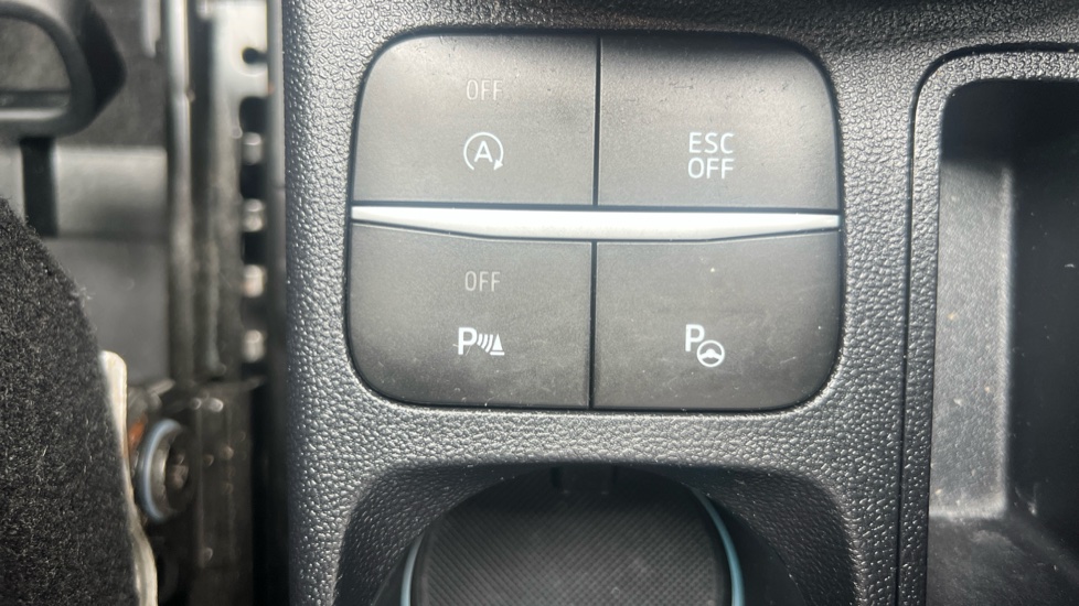 Ford Puma ST 1.0 EcoBoost Hybrid mHEV ST 5dr DCT Petrol Hatchback - Image 33