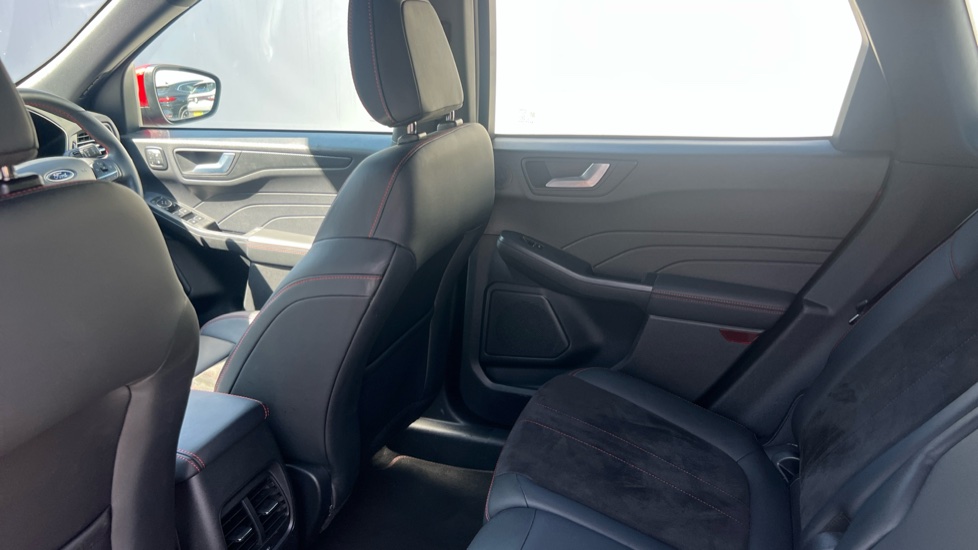 Ford Kuga 2.5 FHEV ST-Line 5dr CVT Hybrid Estate - Image 16