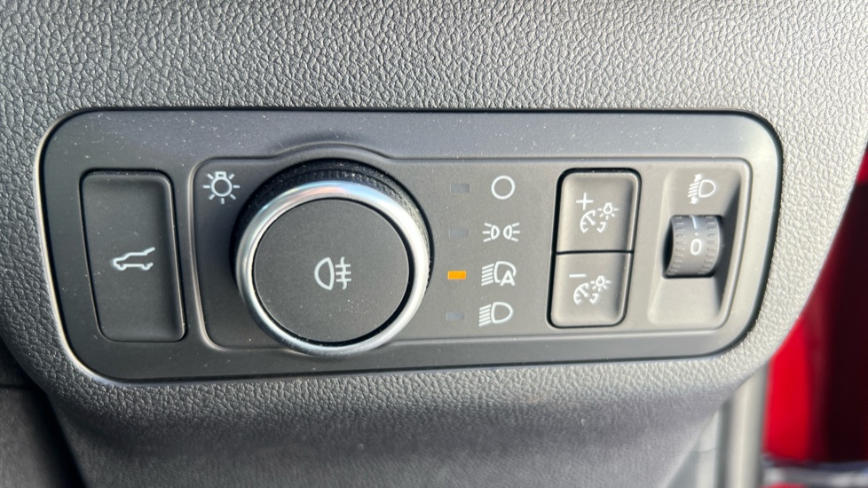 Ford Kuga 2.5 FHEV ST-Line 5dr CVT Hybrid Estate - Image 38