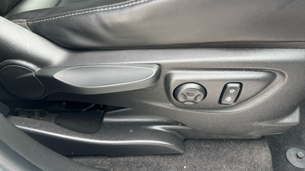 Vauxhall Mokka X 1.4T Elite Nav 5dr Auto Petrol Hatchback - Image 39