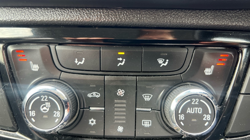 Vauxhall Mokka X 1.4T Elite Nav 5dr Auto Petrol Hatchback - Image 41