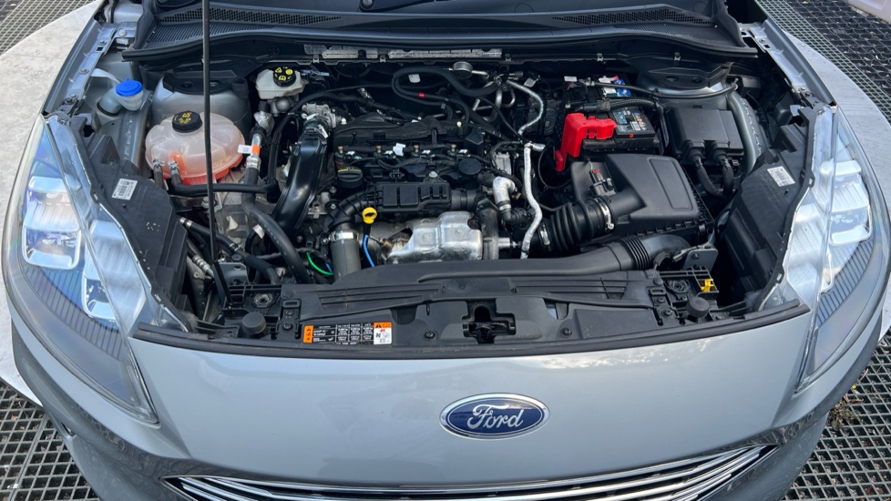 Ford Kuga 1.5 EcoBlue Titanium Edition 5dr Auto Diesel Estate - Image 8