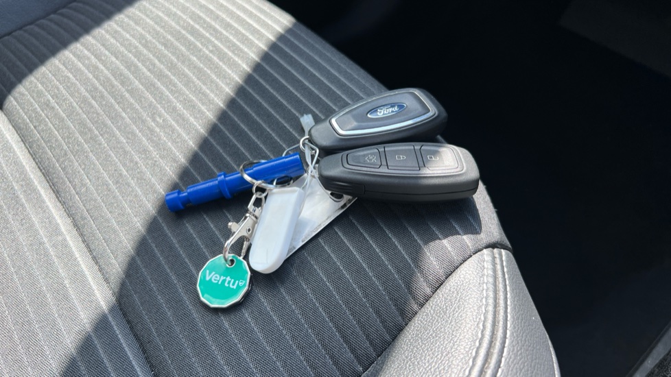 Ford Kuga 1.5 EcoBlue Titanium Edition 5dr Auto Diesel Estate - Image 20