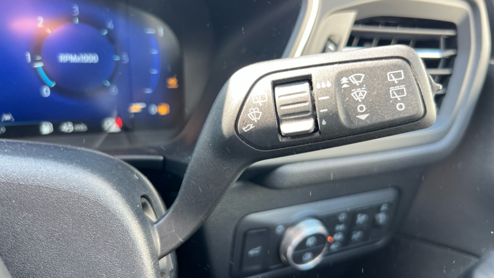 Ford Kuga 1.5 EcoBlue Titanium Edition 5dr Auto Diesel Estate - Image 35