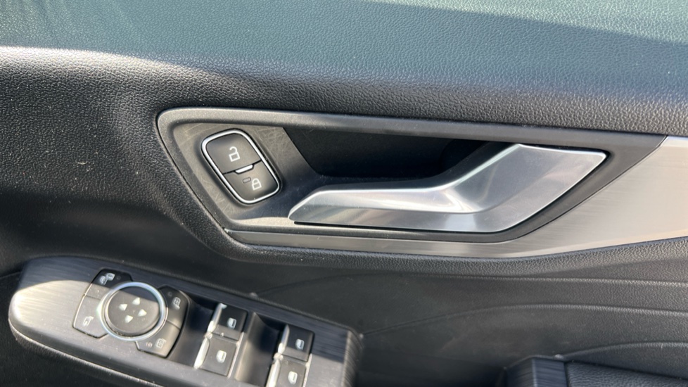 Ford Kuga 1.5 EcoBlue Titanium Edition 5dr Auto Diesel Estate - Image 37