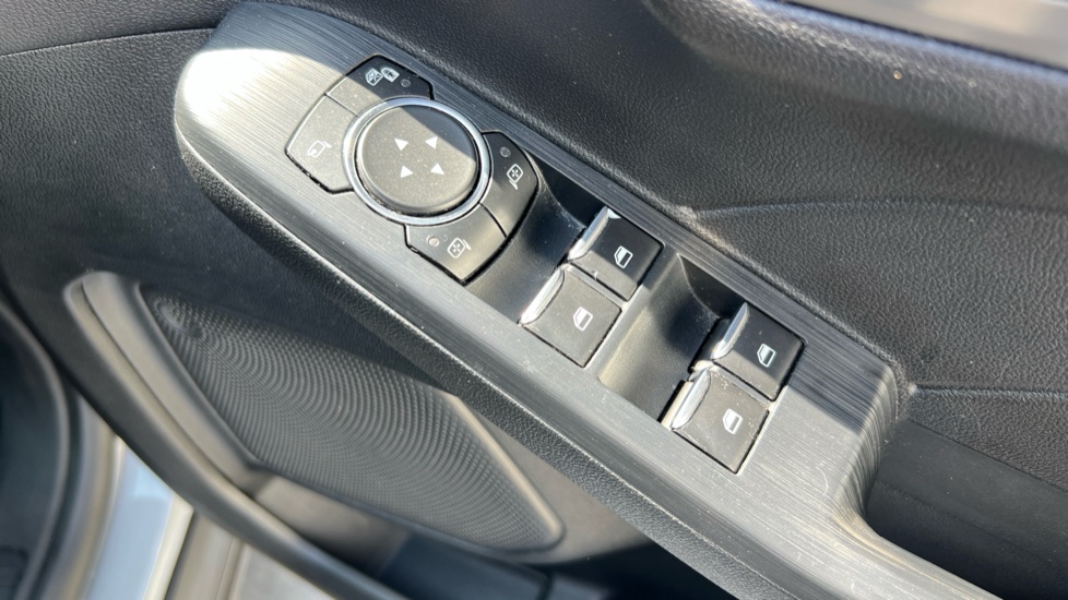 Ford Kuga 1.5 EcoBlue Titanium Edition 5dr Auto Diesel Estate - Image 38