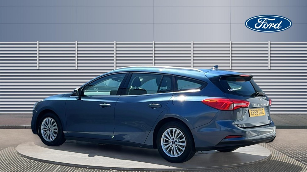 Ford Focus 1.0 EcoBoost 125 Titanium 5dr Petrol Estate - Image 2