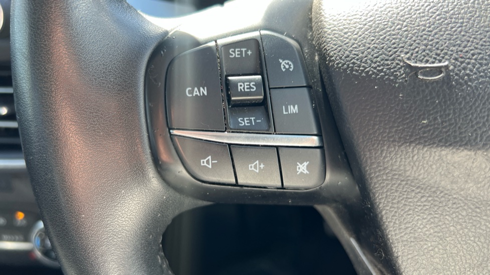 Ford Focus 1.0 EcoBoost 125 Titanium 5dr Petrol Estate - Image 35