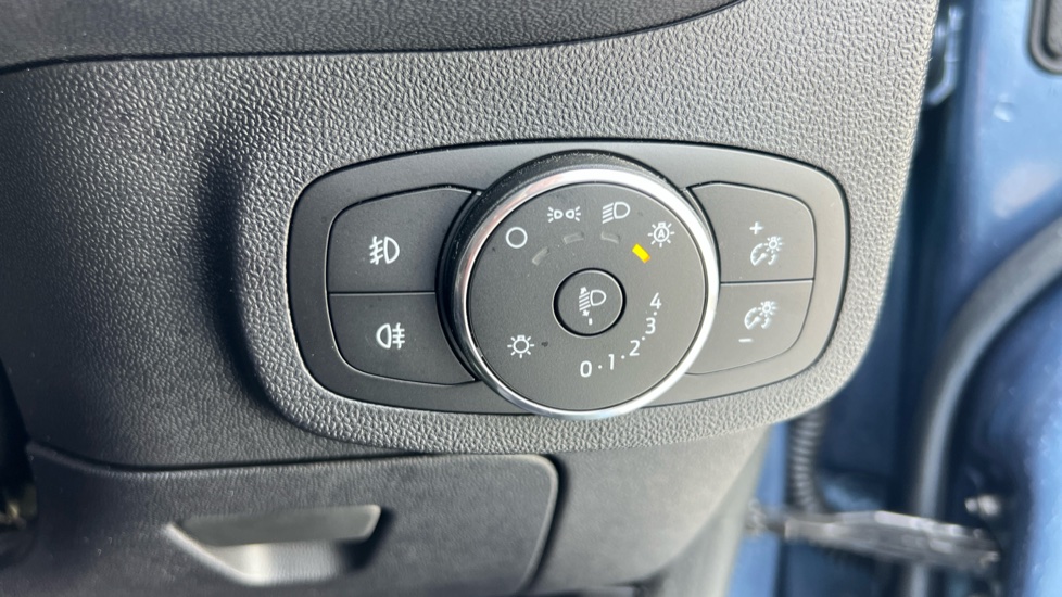 Ford Fiesta 1.0 EcoBoost Hybrid mHEV 125 Titanium X 5dr Petrol Hatchback - Image 37