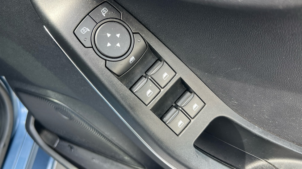 Ford Fiesta 1.0 EcoBoost Hybrid mHEV 125 Titanium X 5dr Petrol Hatchback - Image 39
